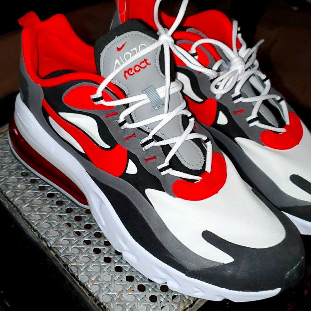Nike Air Max 270 React shoes (Mens)